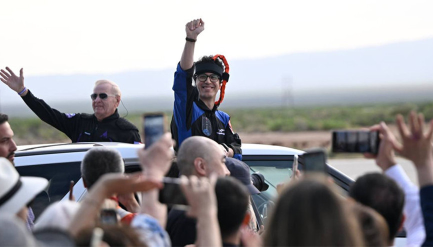 Türkiyenin uzay misyonunda ikinci perde: Görev tamamlandı Ataseverin bulunduğu VSS Unity Dünyaya iniş yaptı