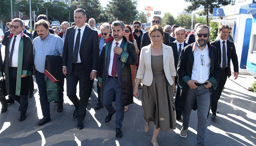 Tahir Elçi davasında karar... 3 sanık polis beraat etti