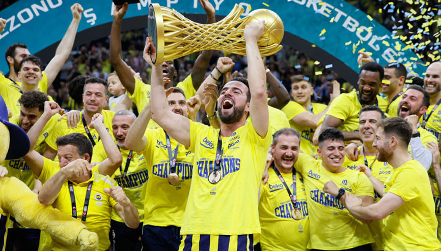 Sarı... Lacivert... Şampiyon Fener