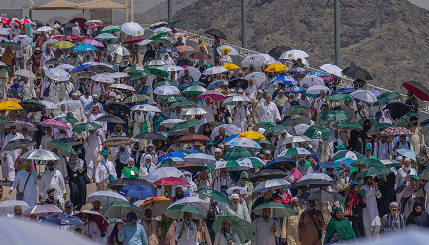 Mekkedeki aşırı sıcaklar nedeniyle 550den fazla hacı adayı hayatını kaybetti