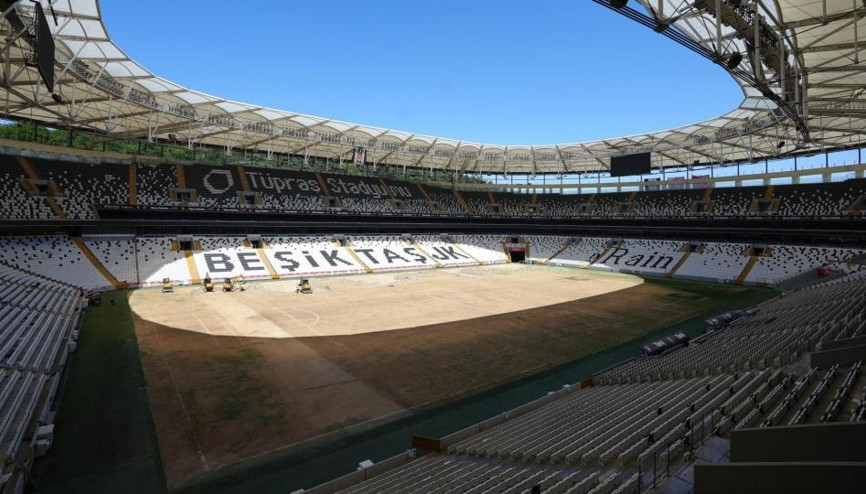 Tüpraş Stadyumunda zemin yenileme çalışmaları başladı