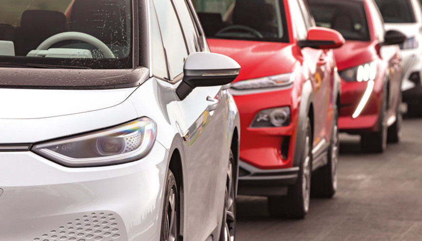 Avrupa’da elektrikli oto pazarı sert düştü