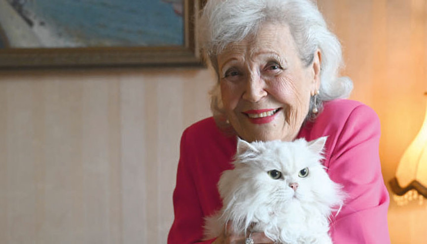 Nesrin Sipahi: Hayatım kitap oluyor artık filmim de çekilebilir