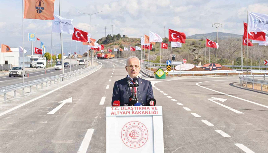 Bayramda otoyollardan geçen araç 21 milyonu aştı