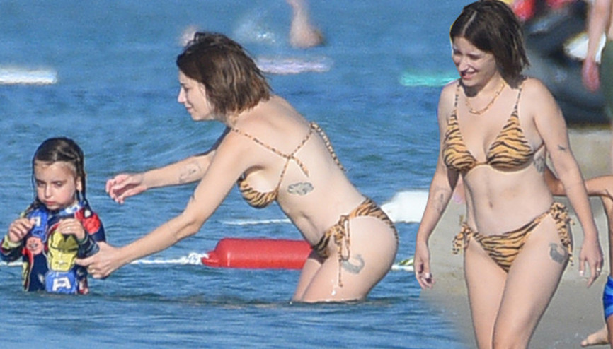 Hazal Kaya çocuklarıyla tatilde