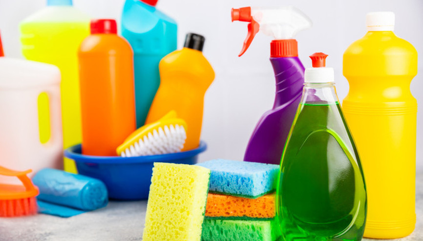 Evde her iş için ayrı bir deterjana ihtiyacınız yok Sadece birkaç kaşık tuz ve sirke yeterli