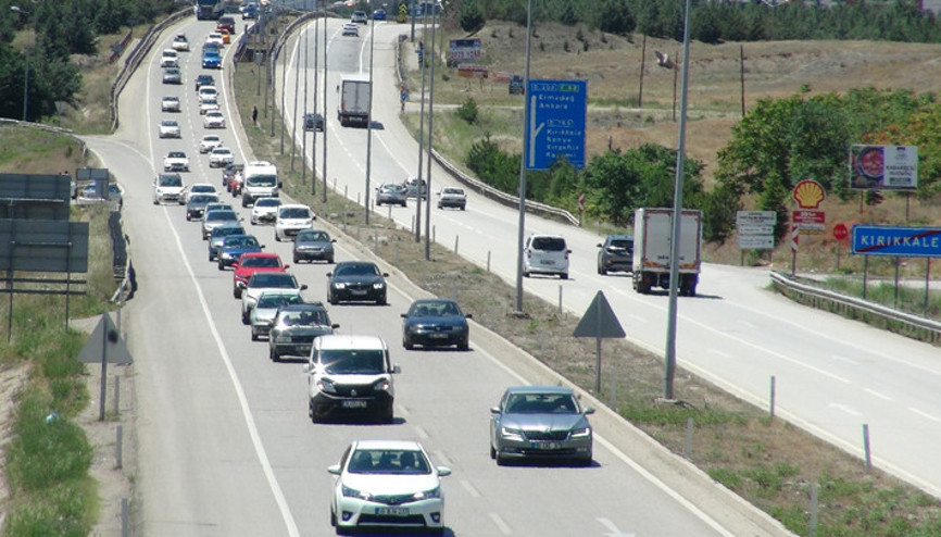 43 ilin geçiş güzergahı olan kilit kavşaktan bayram tatilinde 1 milyon 757 bin araç geçti