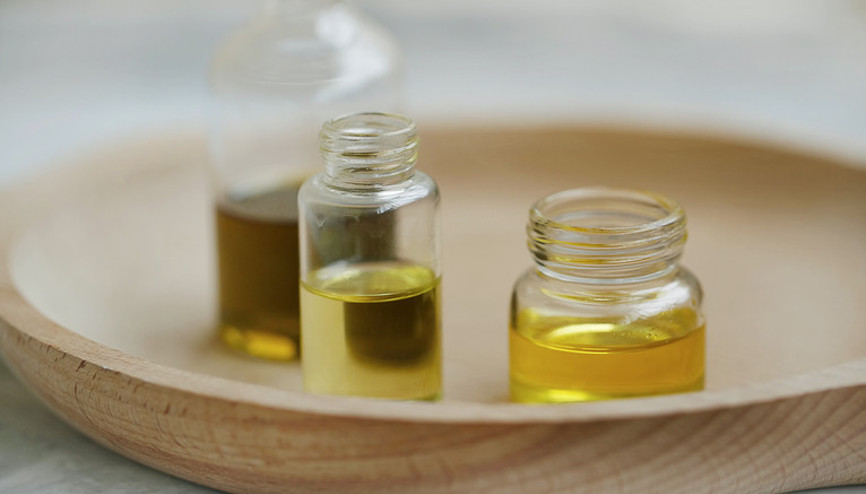 Sosyal medya bunu konuşuyor Birkaç damlası enfeksiyonların kökünü kazıyormuş... Nioli yağı gerçekten idrar yolu ve vajinal enfeksiyonlardan koruyor mu Sosyal medya bunu konuşuyor Birkaç damlası enfeksiyonların kökünü kazıyormuş... Nioli yağı gerçekten idrar yolu ve vajinal enfeksiyonlardan koruyor mu