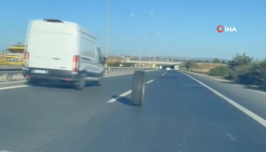Kamyonetten kopan lastik kilometrelerce ilerledi