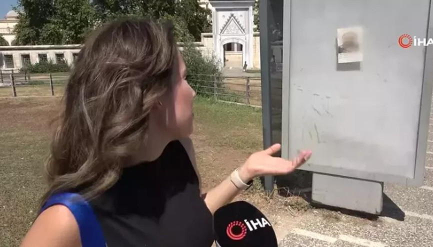 Sapıktır’ yazıp fotoğrafını duraklara astılar