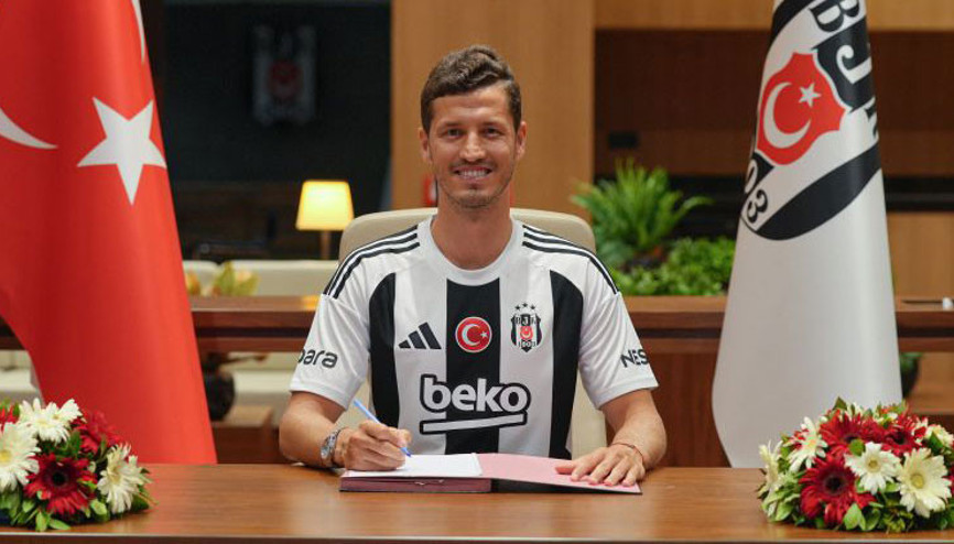 Beşiktaşta Salih Uçan imzayı attı