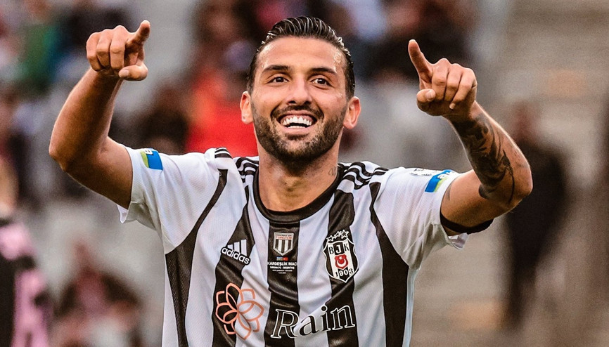 Umut Meraş, Beşiktaşa veda etti Kalbimde olacaksınız...