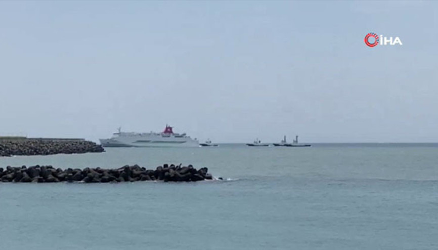 Japonyada 140 kişiyi taşıyan feribot karaya oturdu, facianın eşiğinden dönüldü