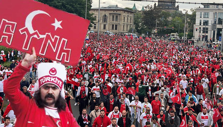 Avusturya - Türkiye maçı öncesi Leipzig kırmızı-beyaz
