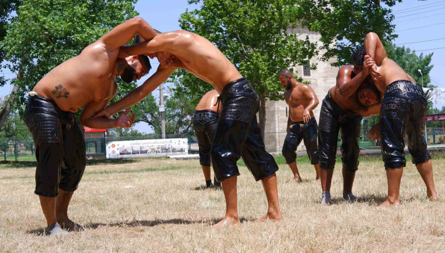 663. Tarihi Kırkpınar Yağlı Güreşleri için kayıtlar ve kura çekimi başladı