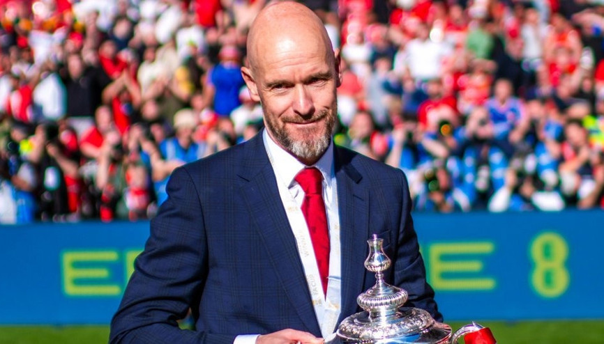 Manchester United, Erik ten Hag’ın sözleşmesini uzattı