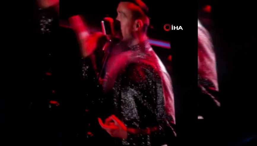 Van’da Cem Adrian’a çirkin saldırı