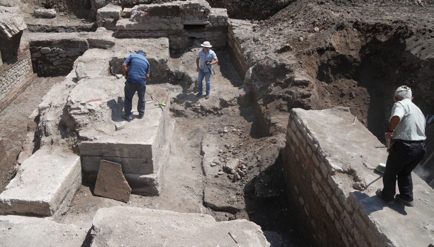 Apartman altından tarihi hamam çıktı Roma dönemine ait