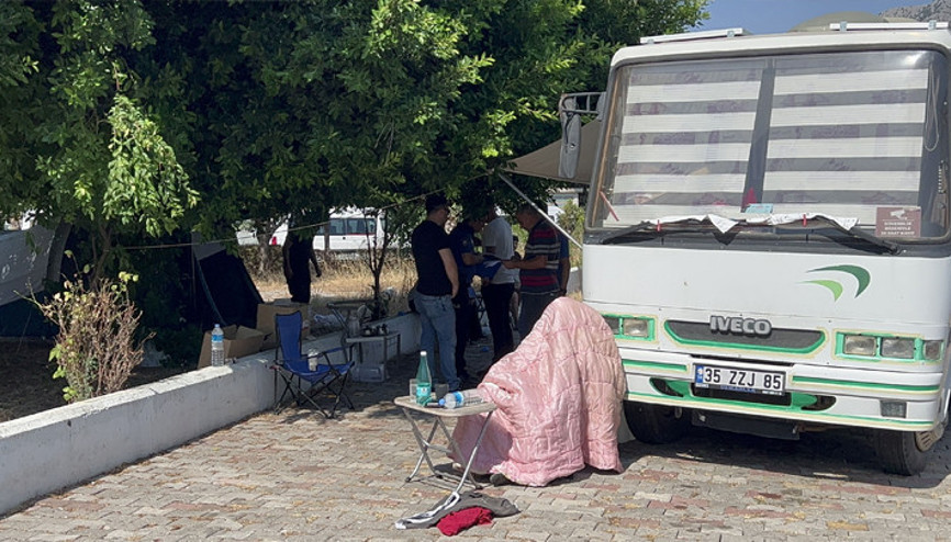 Antalyada şüpheli ölüm Arkadaşını sandalye üzerinde ölü buldu Antalyada şüpheli ölüm Arkadaşını sandalye üzerinde ölü buldu