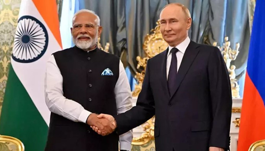 Hindistan Başbakanı Modi, Rusya Devlet Başkanı Putin ile Moskova’da bir araya geldi