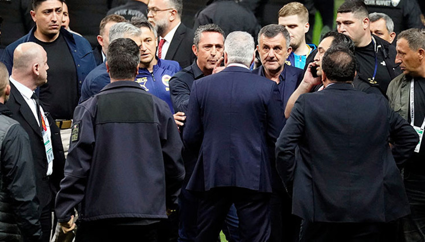 Olaylı derbinin soruşturmasında Ali Koç ve Selahattin Bakinin ifadeleri ortaya çıktı: Takımın yanında olmak için stada gittim | Kimseyi darp etmedim Olaylı derbinin soruşturmasında Ali Koç ve Selahattin Bakinin ifadeleri ortaya çıktı: Takımın yanında olmak için stada gittim | Kimseyi darp etmedim