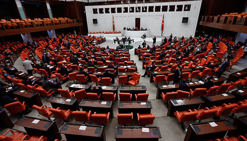 Soyadı düzenlemesini de içeren 9ncu Yargı Paketi TBMMde komisyonda