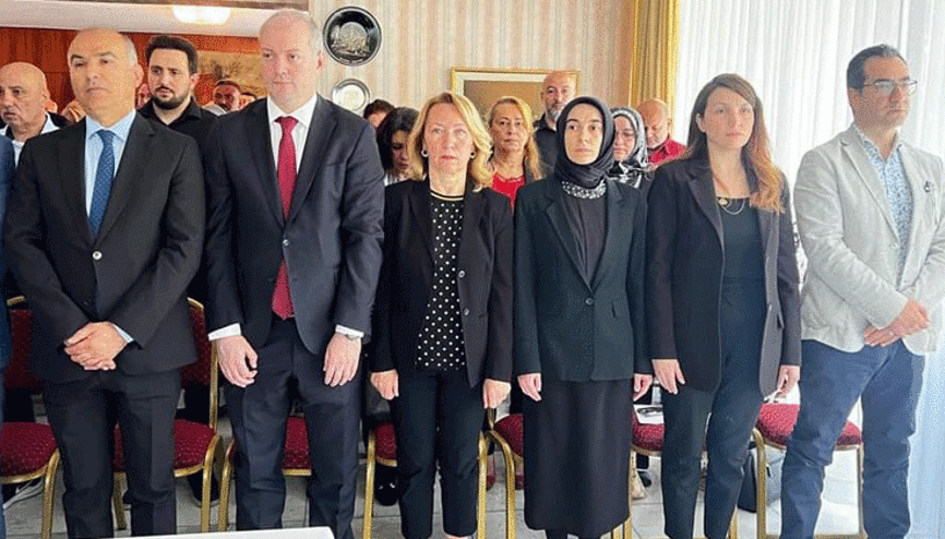 Münih Başkonsolosluğu’nda 15 Temmuz anması Münih Başkonsolosluğu’nda 15 Temmuz anması