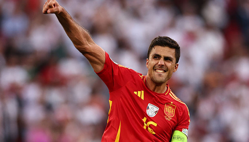 İspanya orta sahasının kalbi Rodri, kariyer sezonunu yaşadı