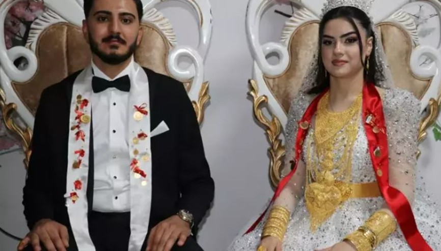 Aşiret düğününde geline 3 kilo altın, damada 4 milyon TL takıldı Aşiret düğününde geline 3 kilo altın, damada 4 milyon TL takıldı