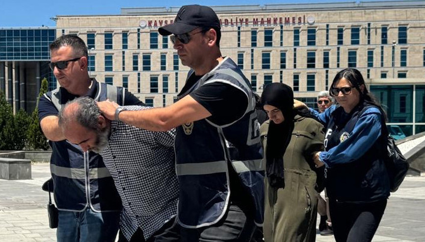 Kayseride Atatürk Anıtına baltayla saldırmışlardı Dayı-yeğen hakkında istenen ceza belli oldu