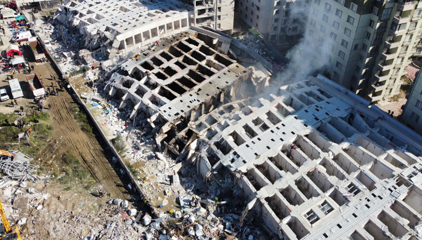 Rönesans Rezidans davasının tutuklu sanığı duruşmada kalp krizi geçirdi