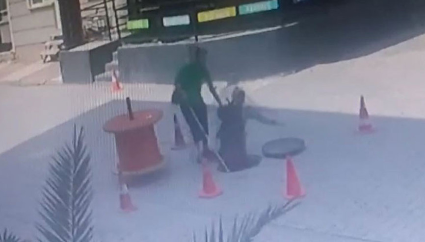 Görme engelli çift, rögar kapağına düştü O anlar kaydedildi