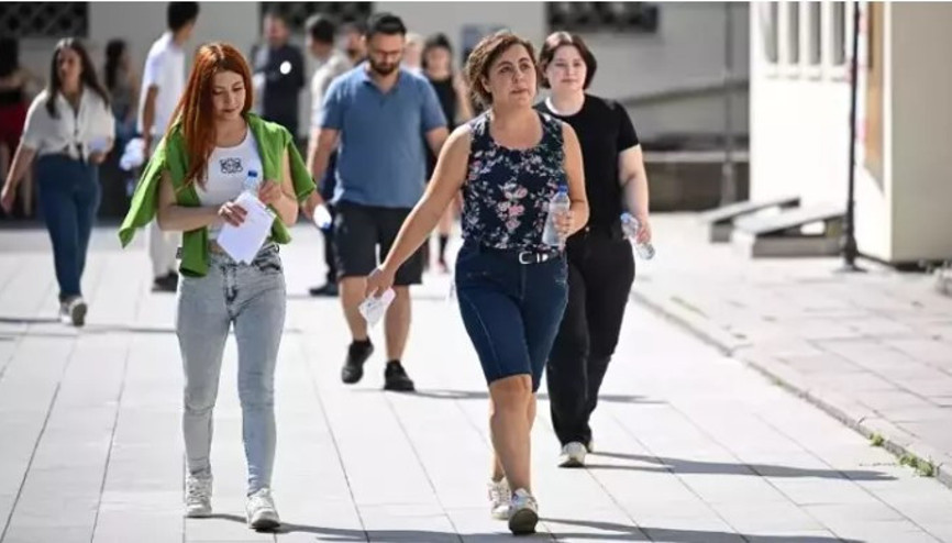 KPSS Alan Bilgisi Sınavının üçüncü oturumu yapıldı