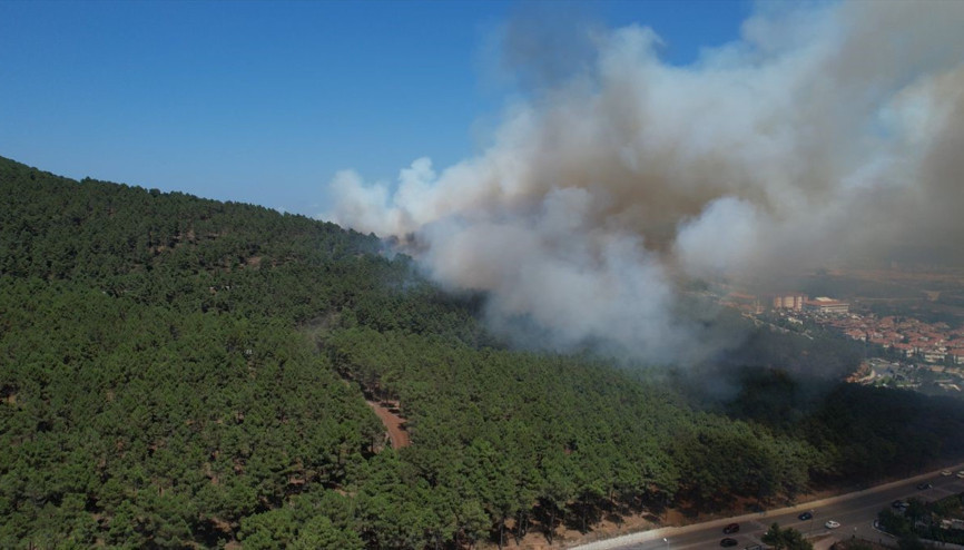 İstanbul Valiliği açıkladı Aydos Ormanındaki yangın kontrol altında
