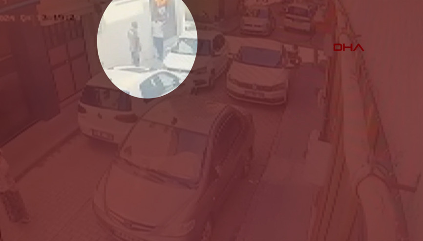 Madde bağımlısı kişi sokaktakilere bıçakla saldırdı Çok sayıda yaralı var