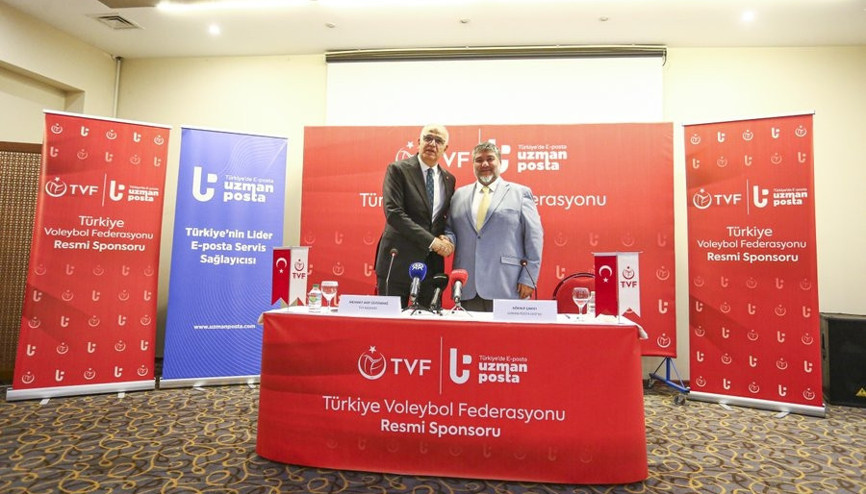 Mehmet Akif Üstündağ: Voleybol takımımıza verilen desteğe layık olmaya çalışacağız