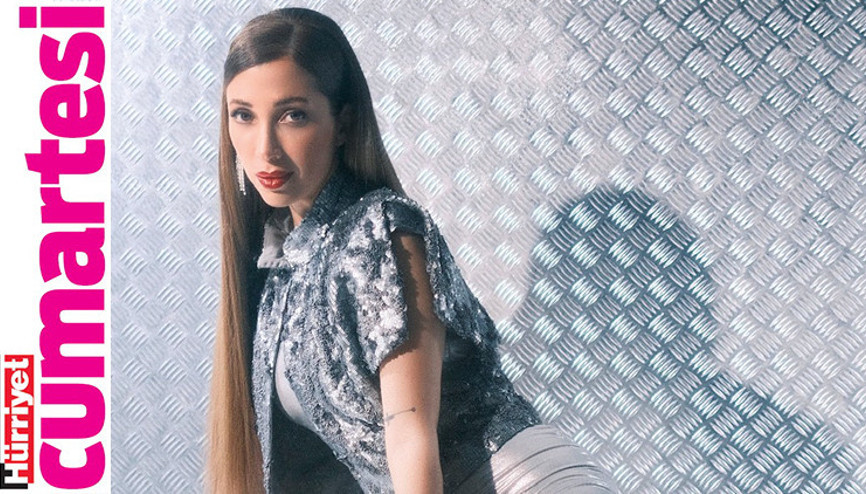 Begüm Obiz: Şarkılarım benim vitrinim, kütüphanem