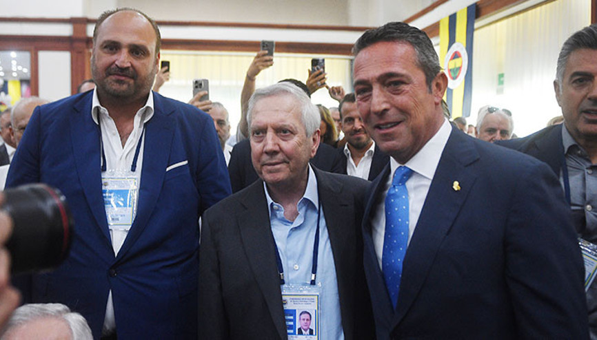 Fenerbahçe Yüksek Divan Kurulu Toplantısında yeniden bir araya geldiler Ali Koçtan Aziz Yıldırıma mesaj...