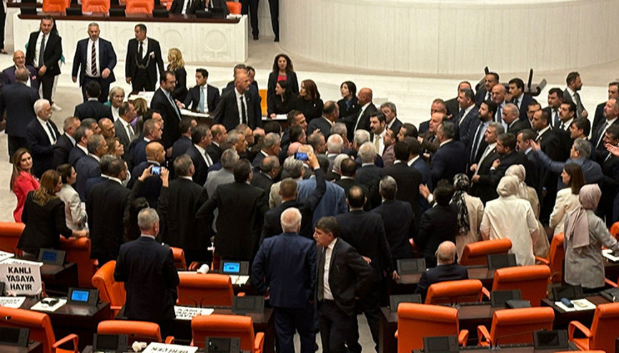 TBMM Genel Kurulu’nda arbede TBMM Genel Kurulu’nda arbede