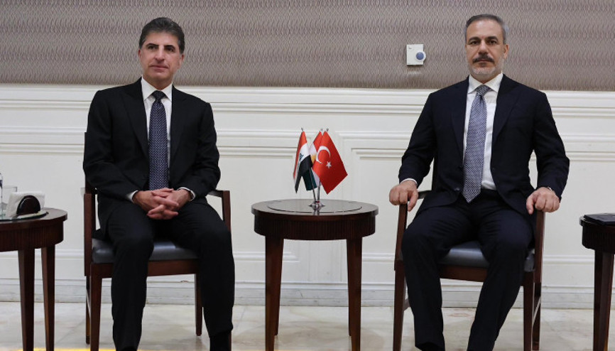 Son dakika... Bakan Fidan, Barzani ile görüştü