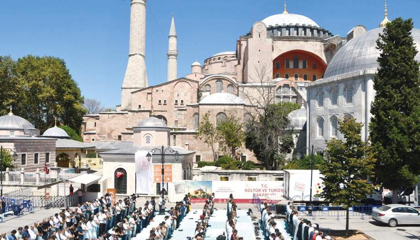 Haniye için gıyabi cenaze namazı