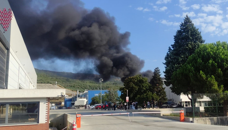 Bursada yat fabrikasında yangın: 4 saat sonra kontrol altına alındı