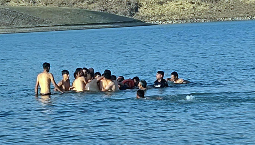 Muşta baraj gölünde facia 3 kişi boğuldu, 1 kişi kayıp Muşta baraj gölünde facia 3 kişi boğuldu, 1 kişi kayıp