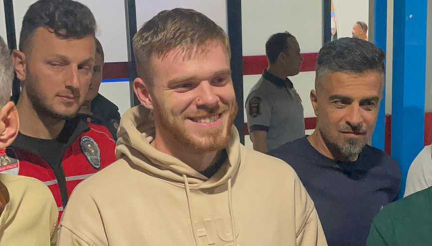 Trabzonspor’un yeni transferi Arseniy Batagov, Trabzon’a geldi