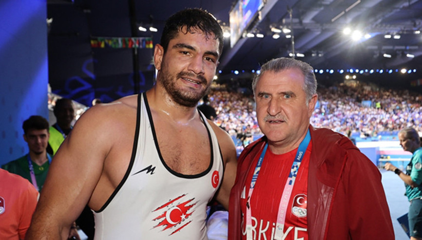 Gençlik ve Spor Bakanı Osman Aşkın Bak, Paris 2024’ü değerlendirdi: Verilen imkanları doğru kullanamayan federasyonlar bunun hesabını verecek Gençlik ve Spor Bakanı Osman Aşkın Bak, Paris 2024’ü değerlendirdi: Verilen imkanları doğru kullanamayan federasyonlar bunun hesabını verecek