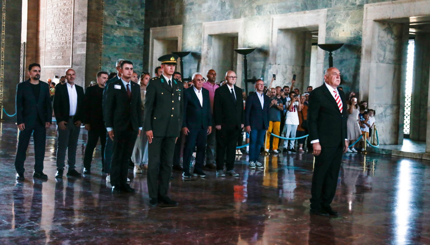 TÜBADın 20. yıl kutlamaları Anıtkabir ziyaretiyle başladı