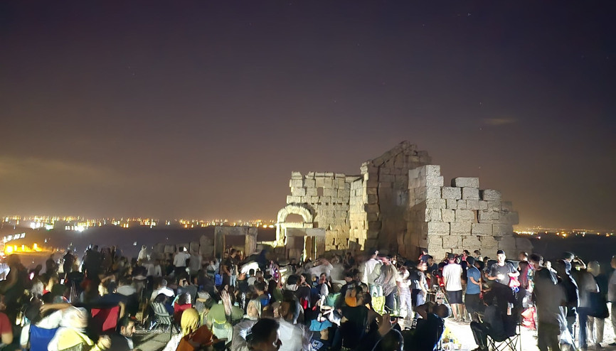 Zerzevan Kalesinde Perseid Meteor Yağmuru Gözlemini 6 bin kişi izledi Zerzevan Kalesinde Perseid Meteor Yağmuru Gözlemini 6 bin kişi izledi