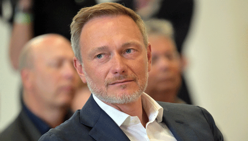 Lindner ateş püskürdü: Hepsi para peşinde