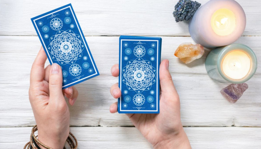 Tarot Falı Bak - Ücretsiz Aşk, İlişki ve Kariyer Tarot Falı Açılımı (Tek & 3 Kart)