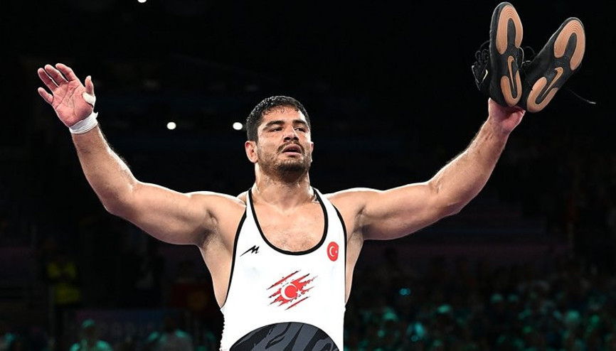 Taha Akgül, güreş kariyerini noktalama kararını anlattı Radikal olması gerekiyordu... Taha Akgül, güreş kariyerini noktalama kararını anlattı Radikal olması gerekiyordu...